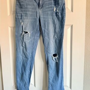 Casual Light Blue Distressed Boyfriend Jeans